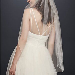 David's Bridal Fingertip Veil with pencil edge